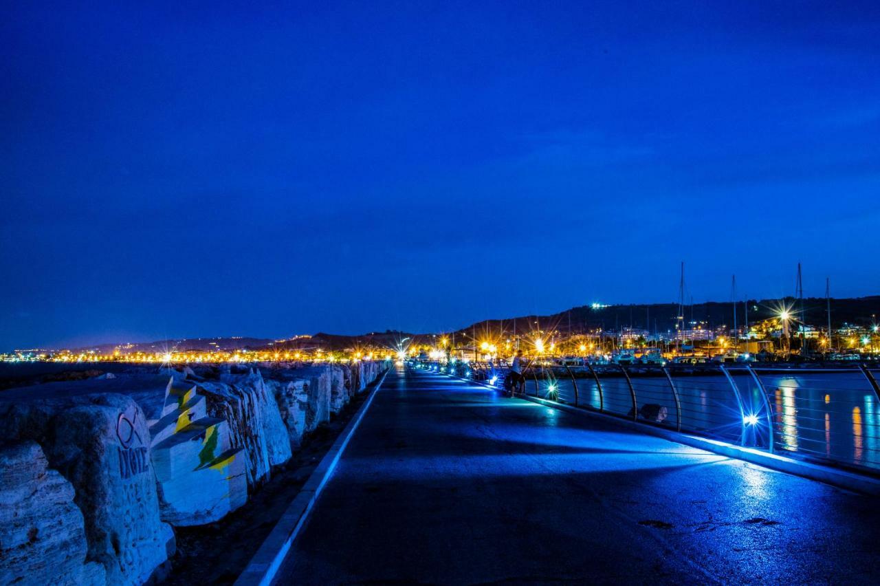 Bed and Breakfast Mare D'Amare San Benedetto del Tronto Exterior foto